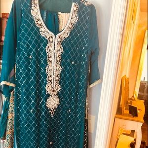 Stunning Pakistani Indian shalwar kameez anarkali.